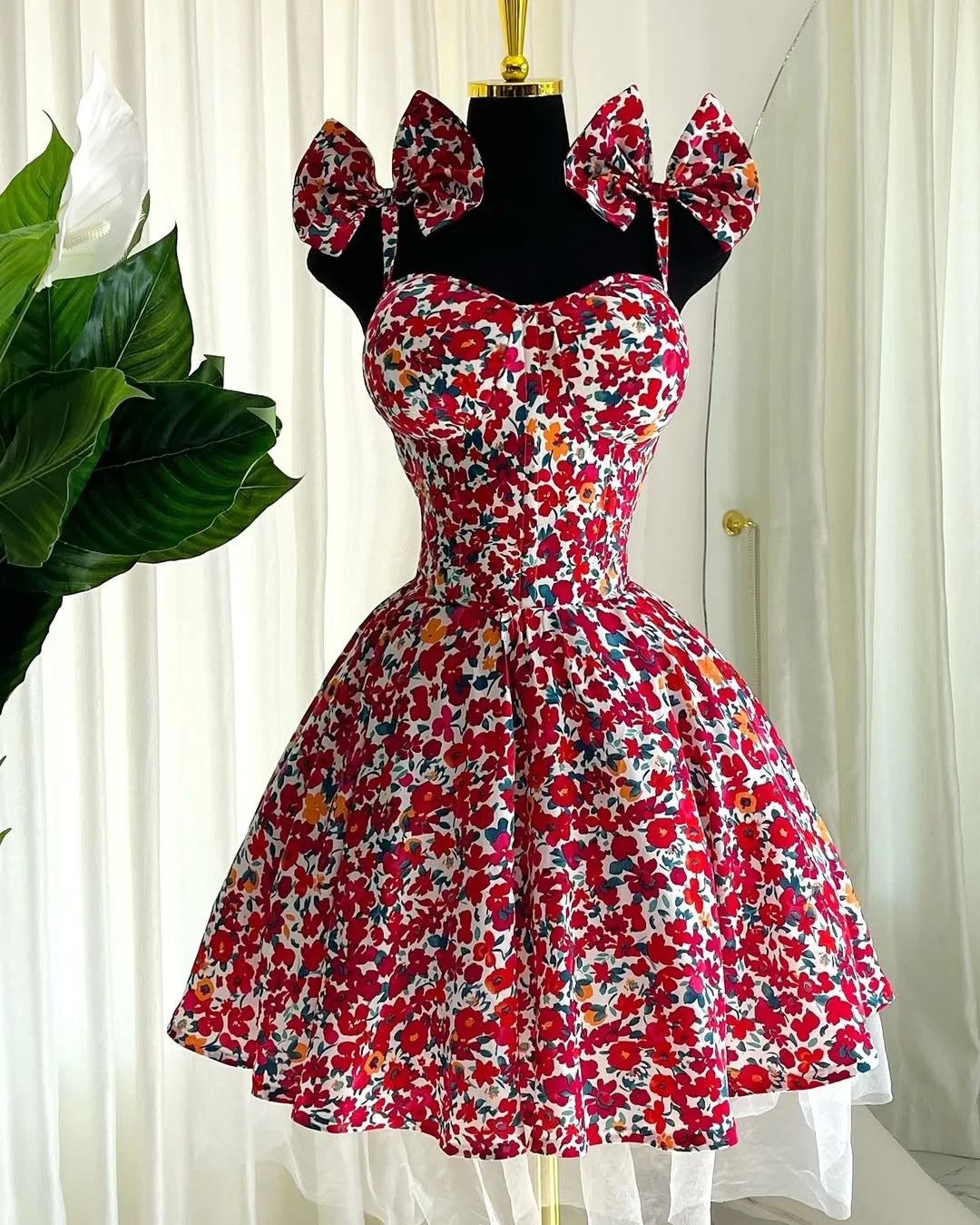 Sleeveless Elegant Mini Dress