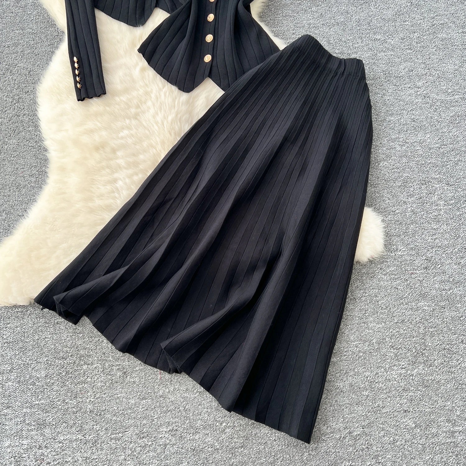 Knitted Full Sleeves Tops+Single Breasted Tank Tops+Elastic Waist Skirt  Suits