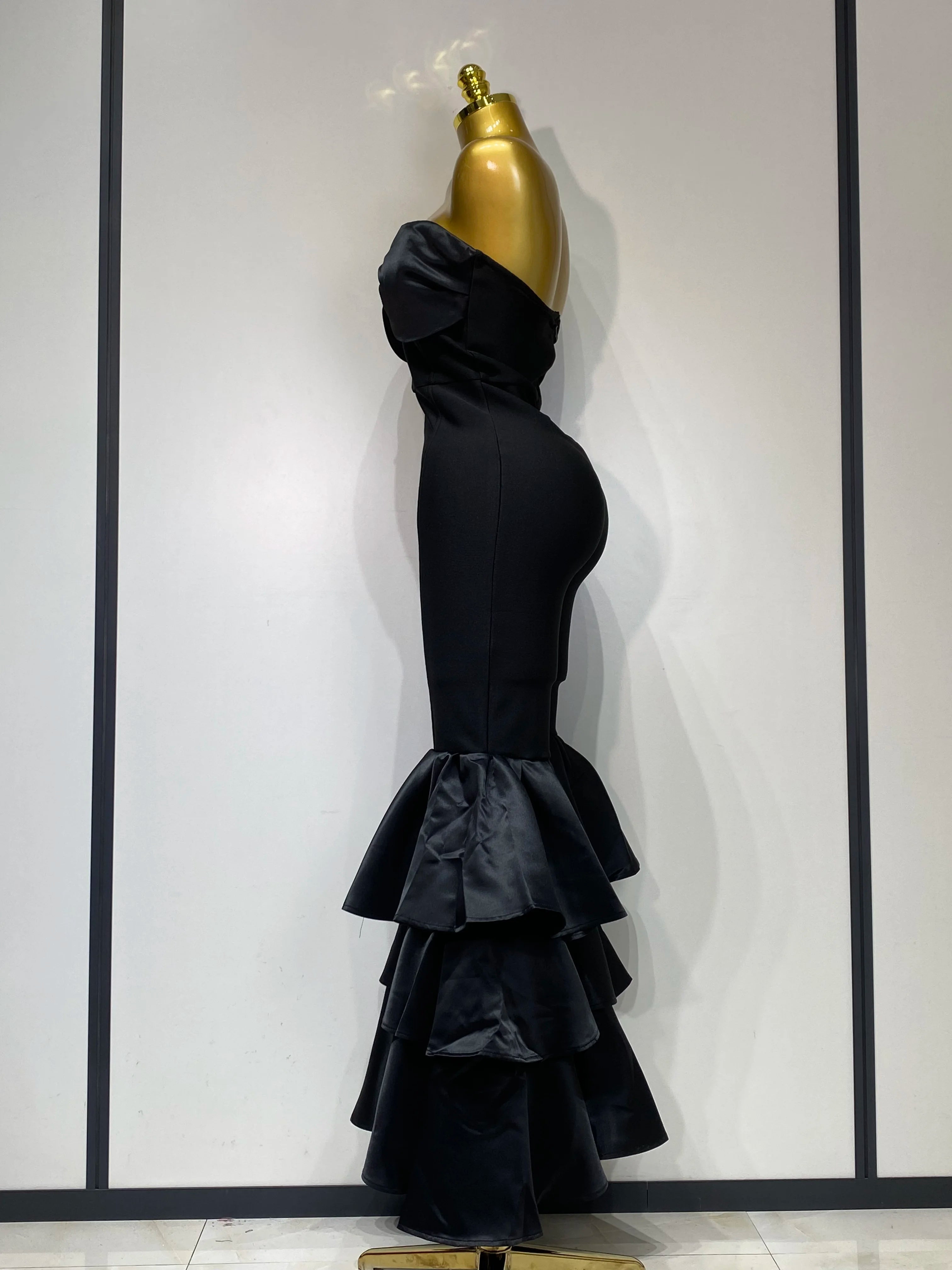 Luxury Strapless Ruffles Bodycon Flare Black Bandage Jumpsuit