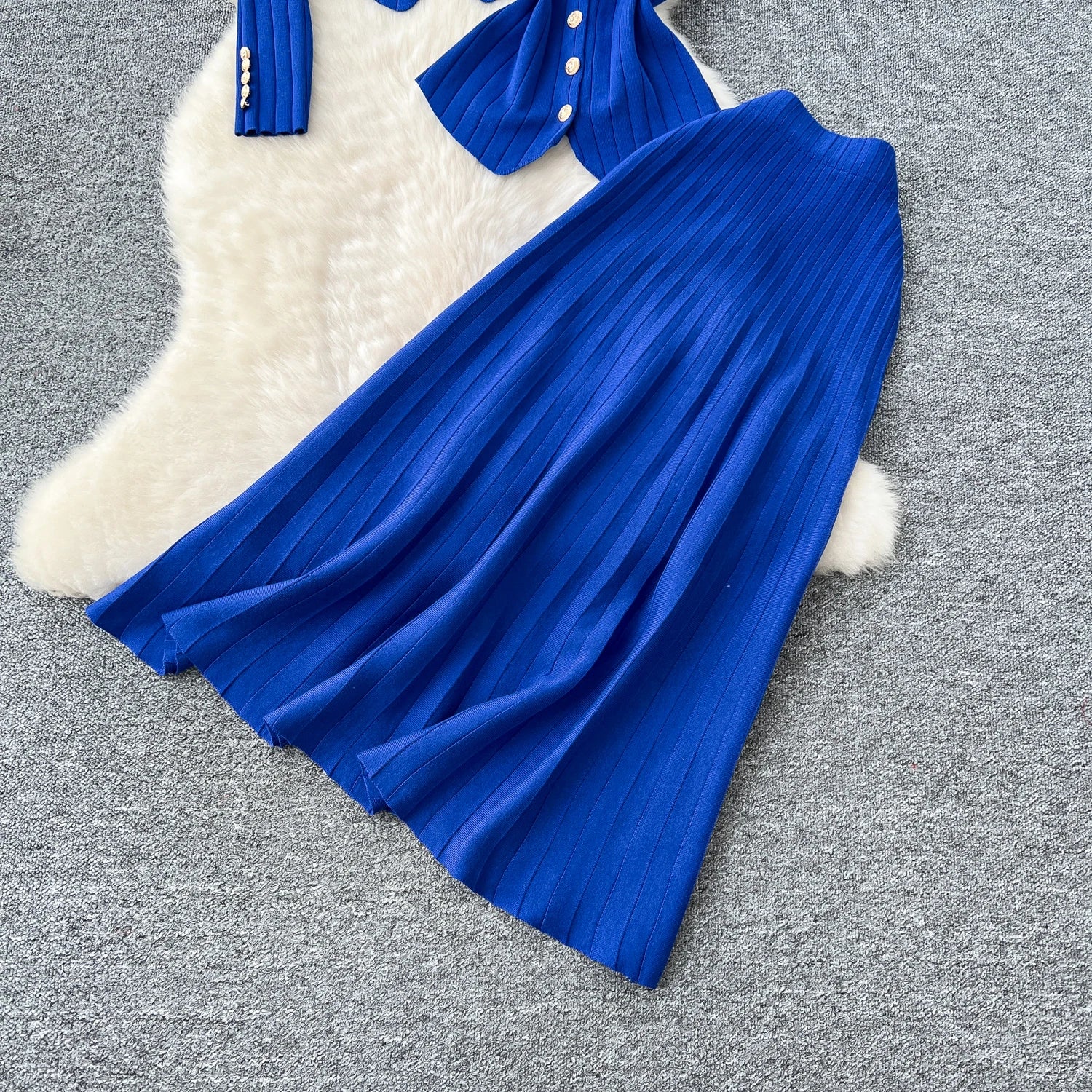Knitted Full Sleeves Tops+Single Breasted Tank Tops+Elastic Waist Skirt  Suits