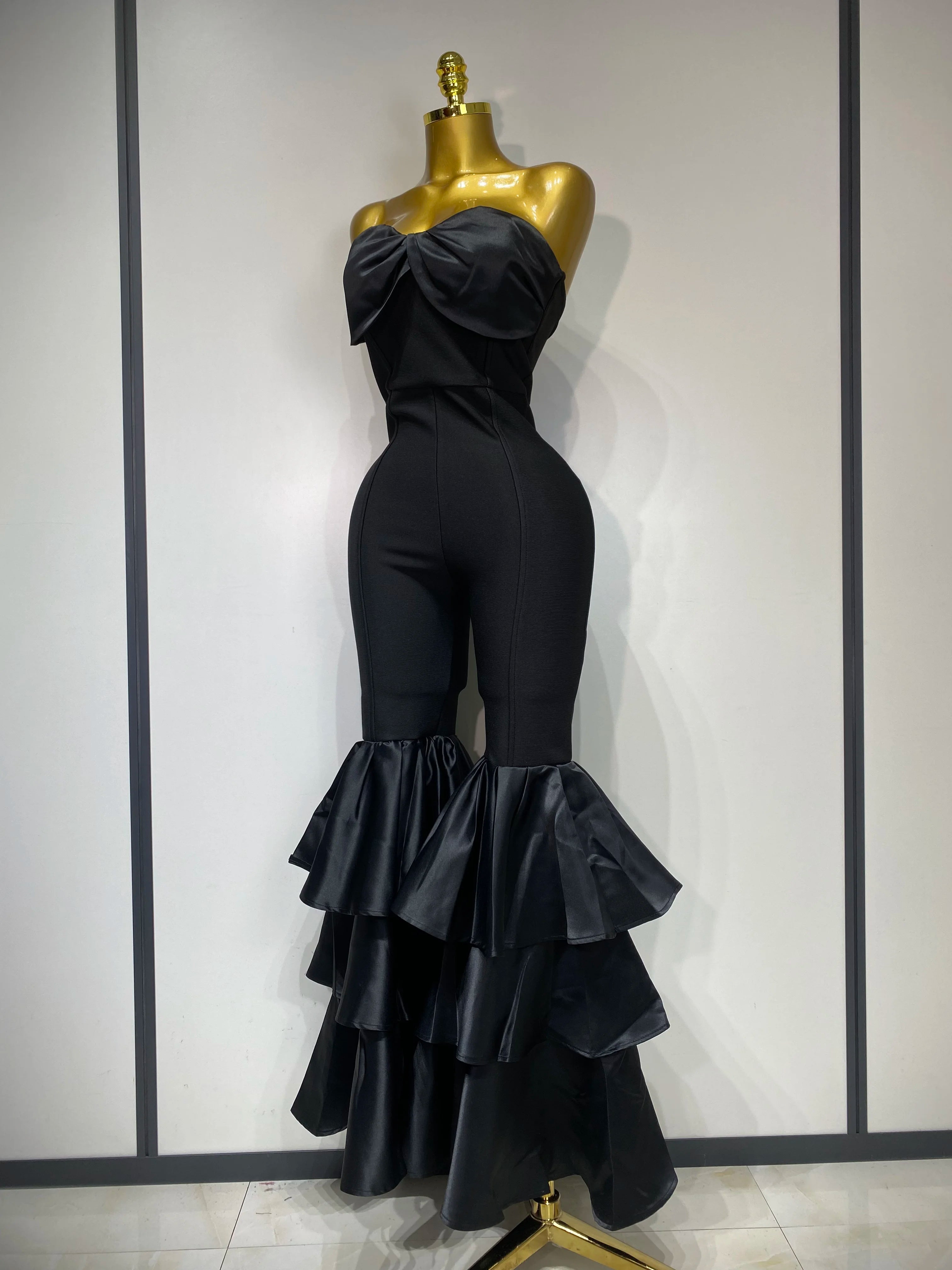 Luxury Strapless Ruffles Bodycon Flare Black Bandage Jumpsuit