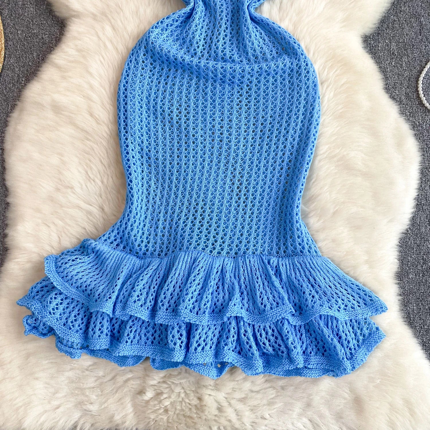 Hollow Out Slim Fit Ruffles Bodycon V-Neck Sleeveless Knitted Dress