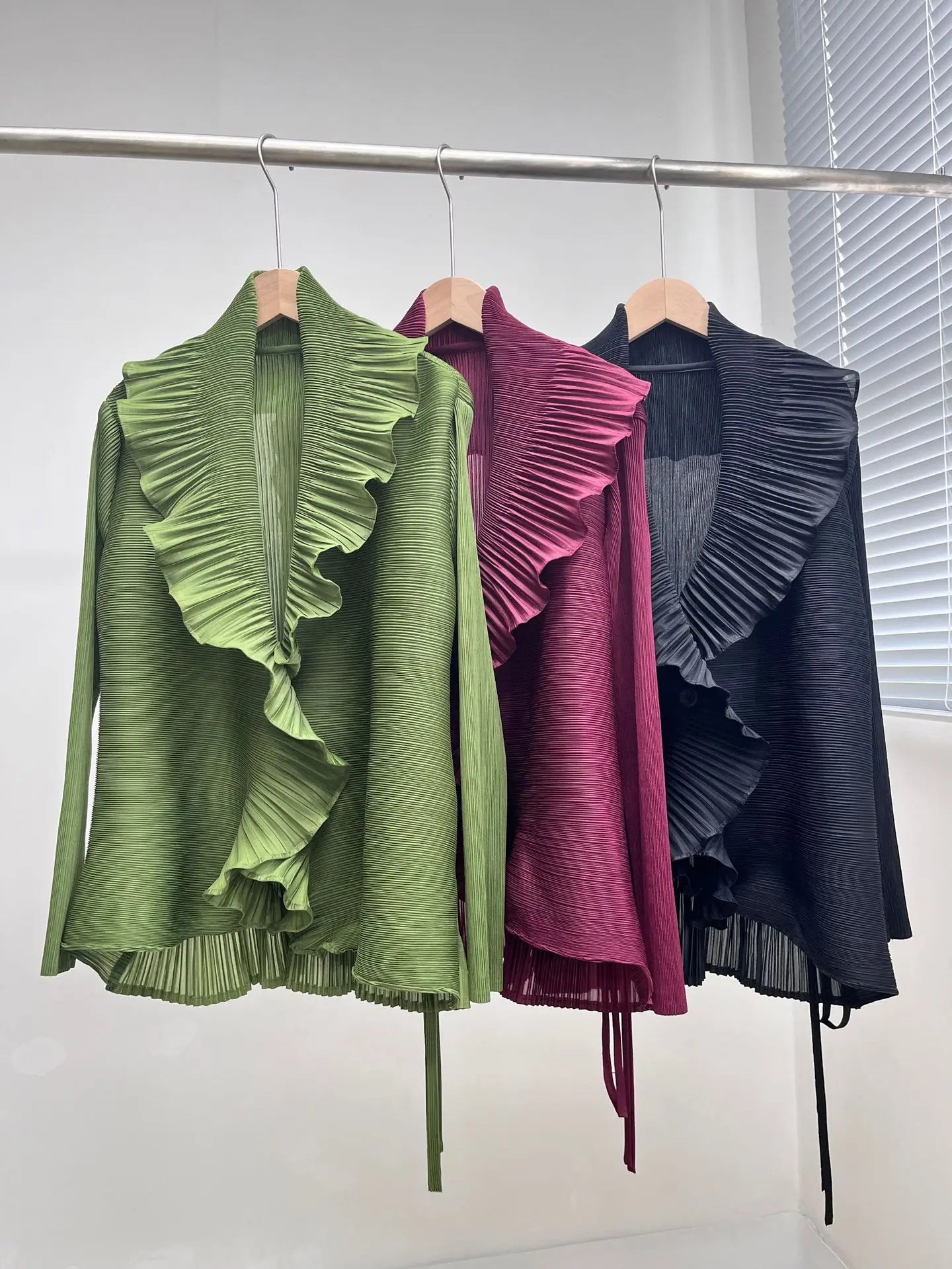 Pleated Ruffles Long Sleeves Patchwork Blouse