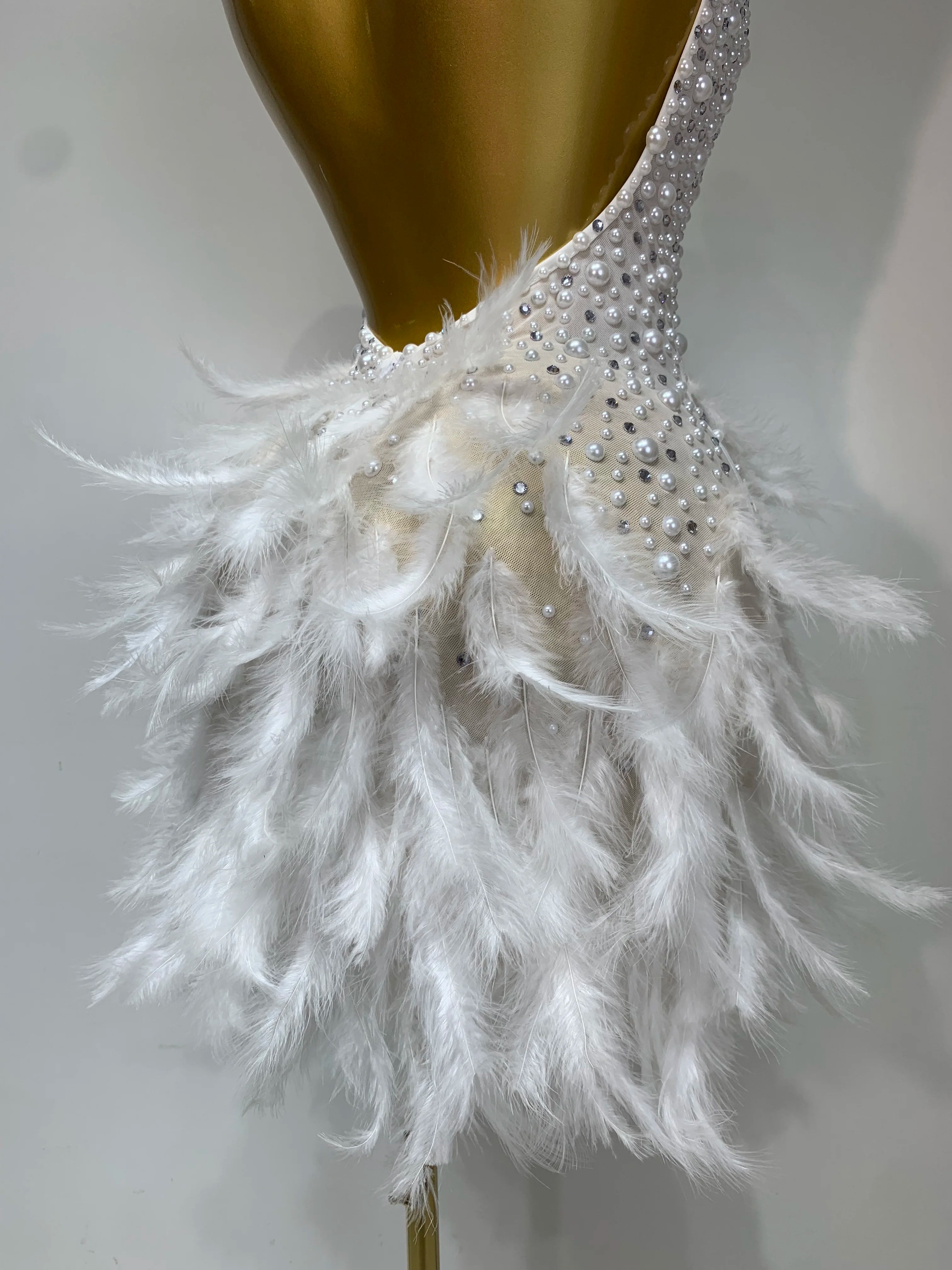 Luxury Rhinestones Pearls Halter Backless Short Feathers Dress