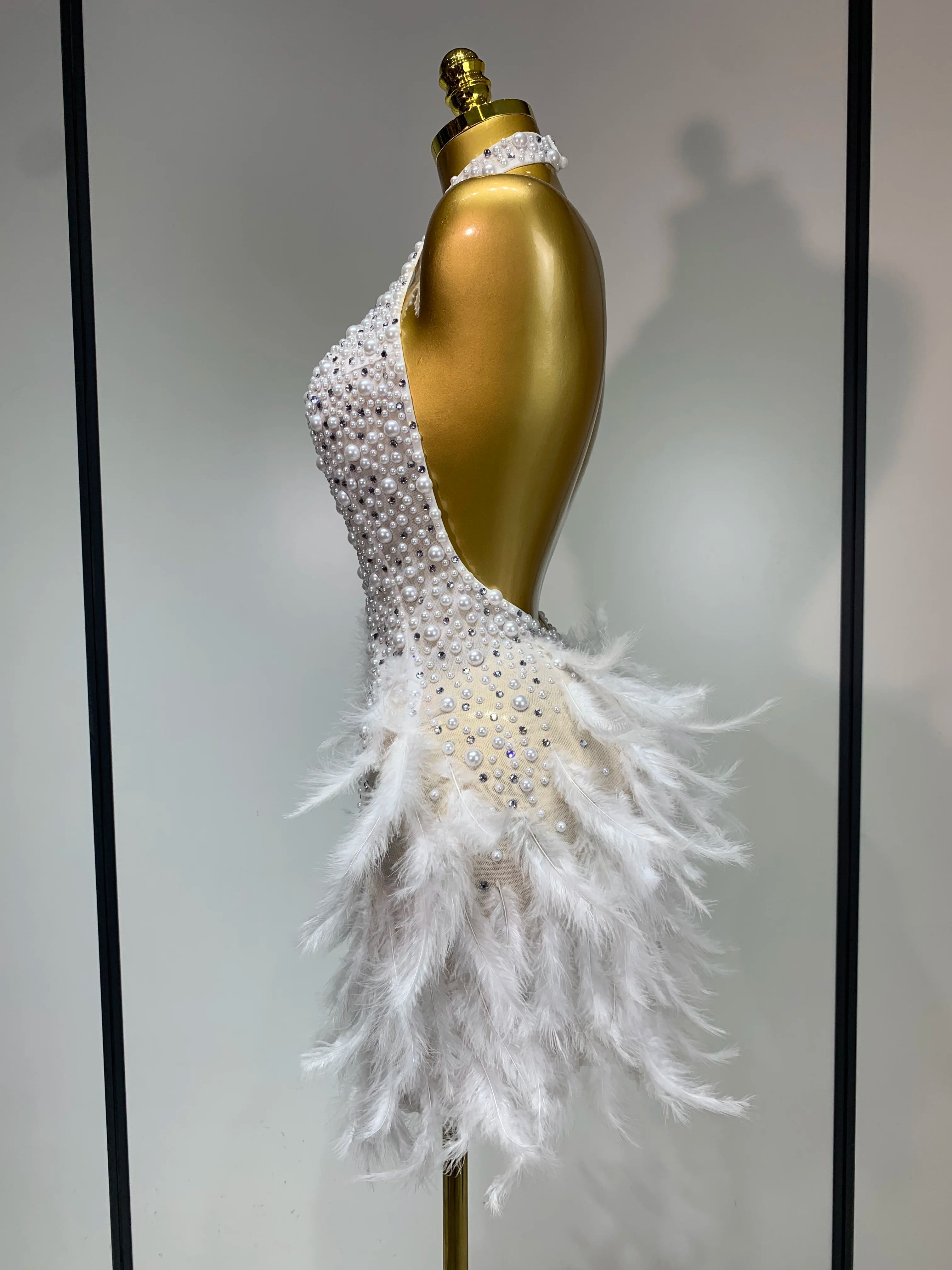 Luxury Rhinestones Pearls Halter Backless Short Feathers Dress