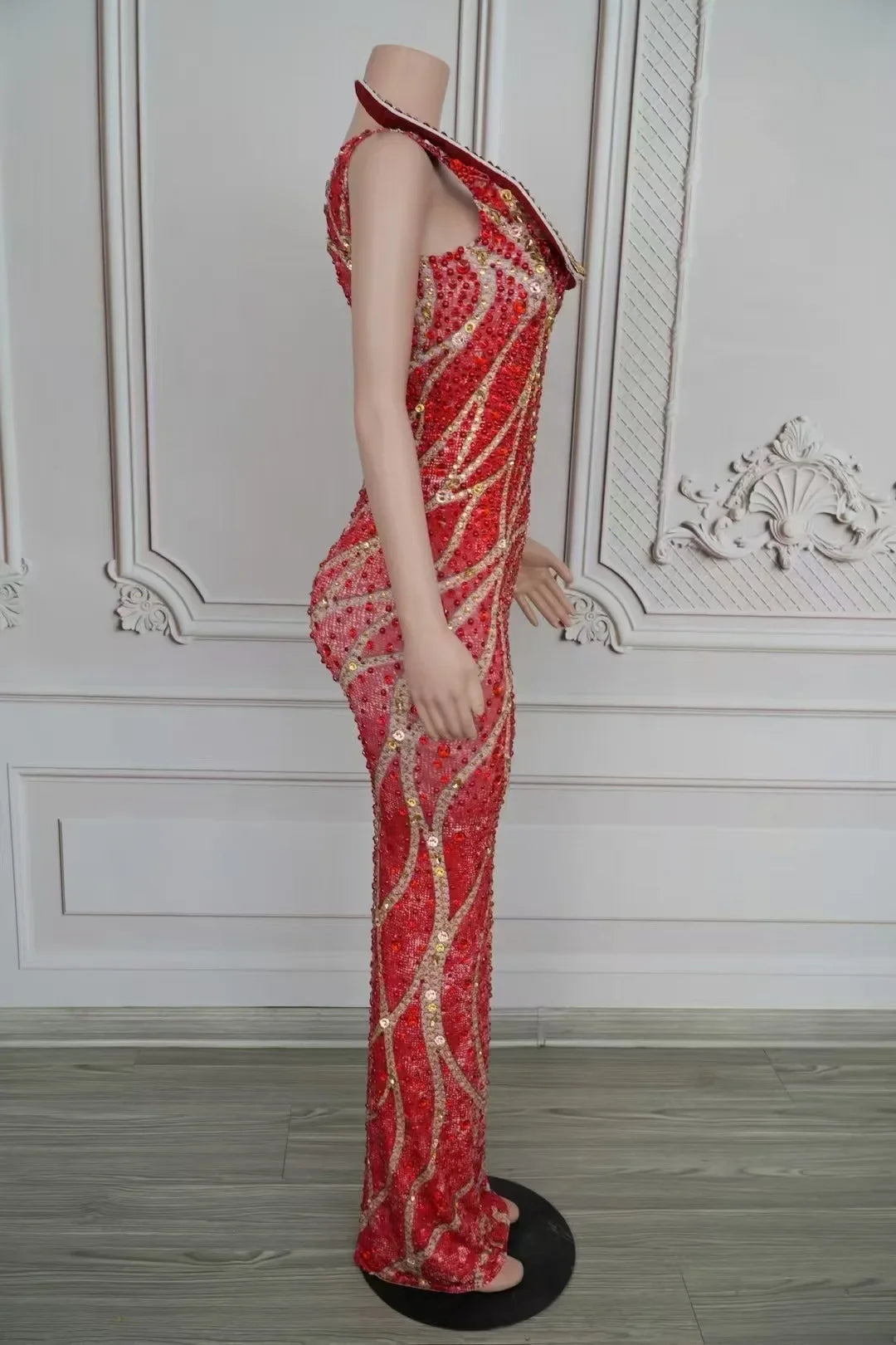 Luxury Crystals Diamonds Slit Elegant Sheath Dress