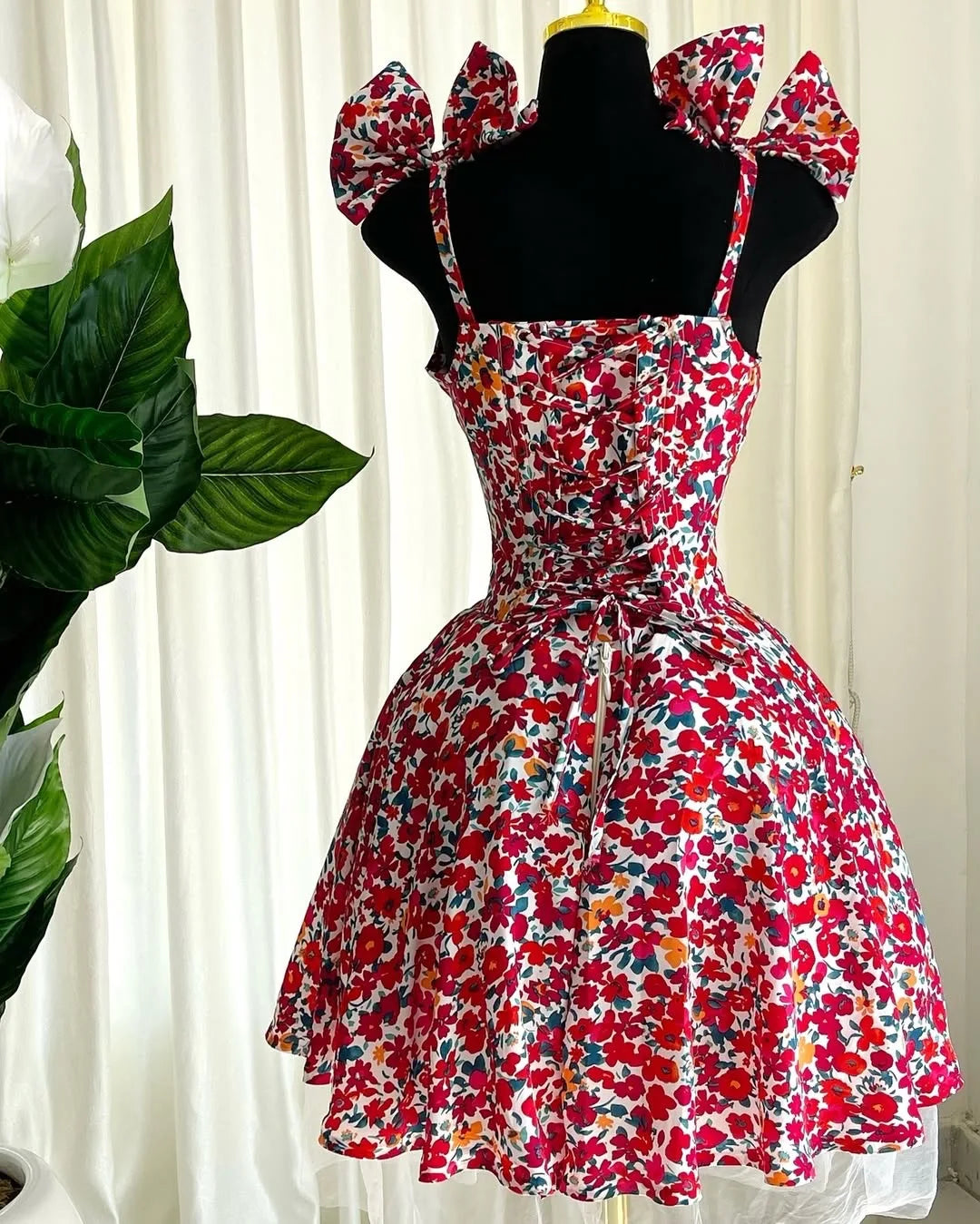 Sleeveless Elegant Mini Dress